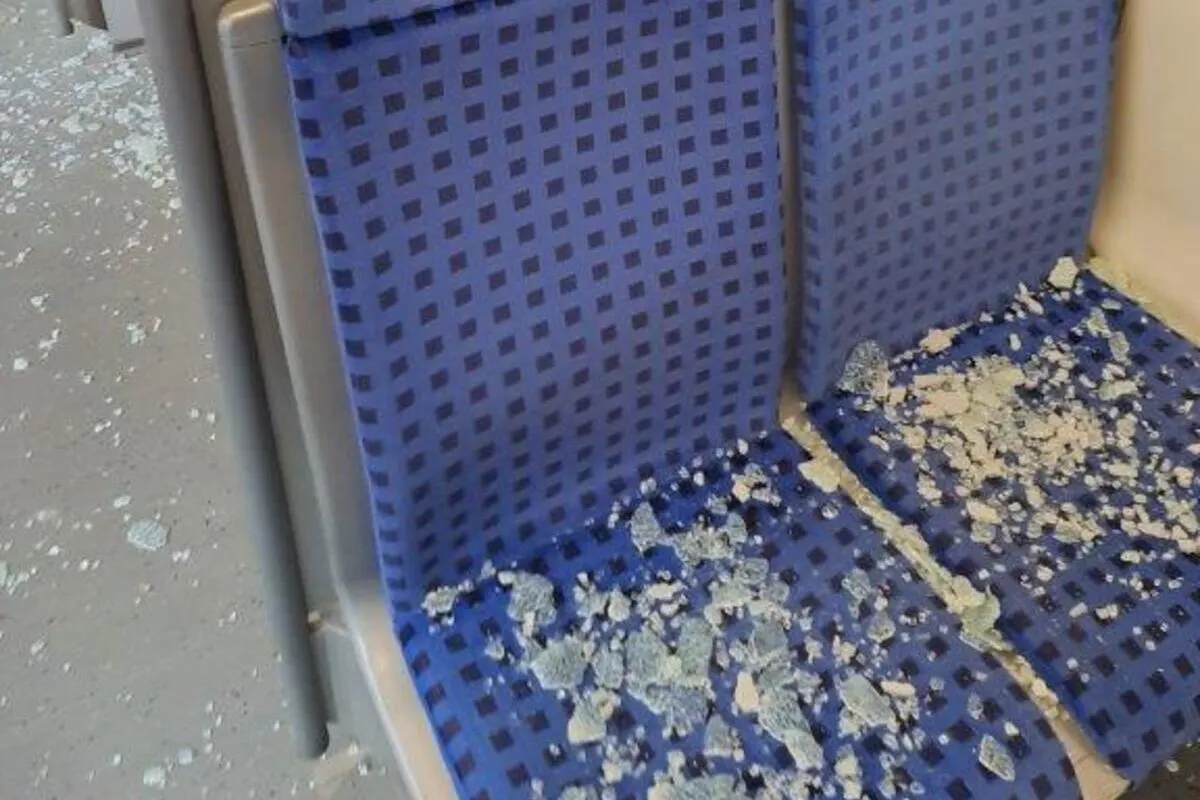 Köln - Verwirrter Mann randaliert in S-Bahn
