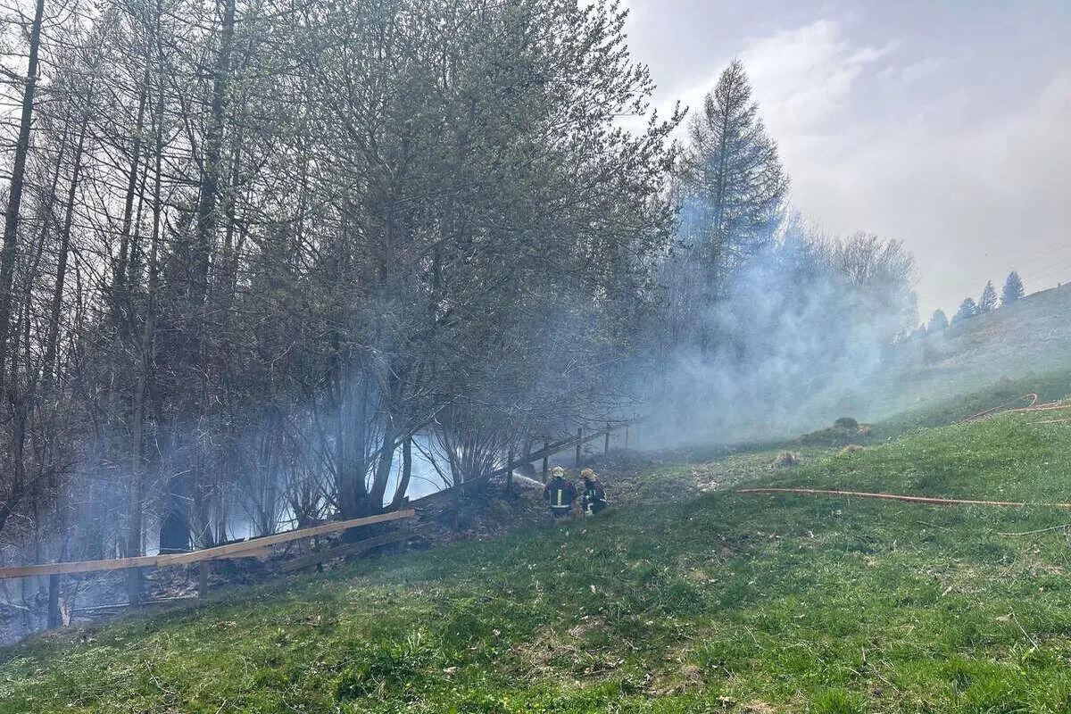 Kanton St.Gallen - Feuerwehr muss mehrere Brände löschen 