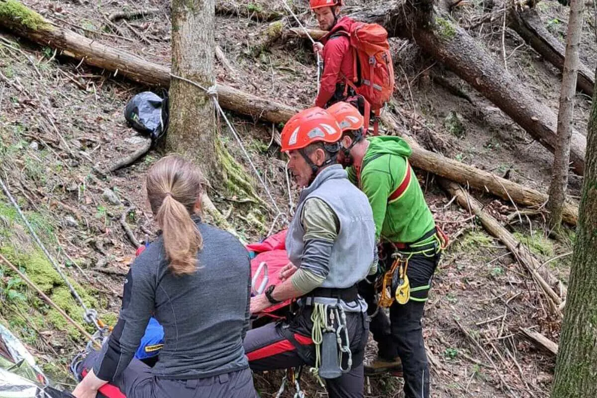 Planken FL - 76-Jähriger verunfallt beim Wandern 