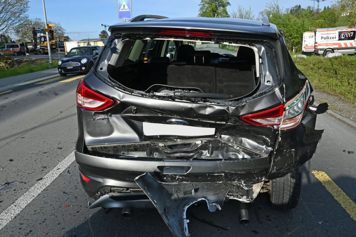 Unfall in Littau LU - Bremsmanöver zu spät bemerkt 