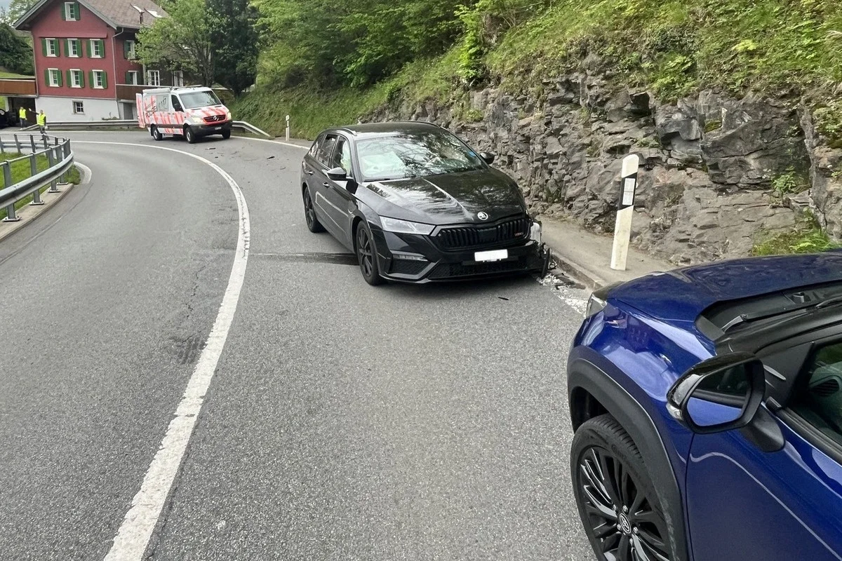 Lungern OW - Verkehrsbehinderungen nach Frontalkollision 