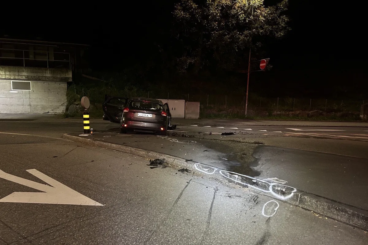 Neuhaus SG - Angeblich medizinisches Problem führt zu Unfall 