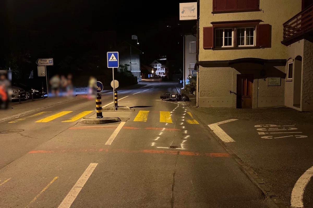 Rebstein SG - Verletzte Motorradfahrerin nach Unfall liegen gelassen