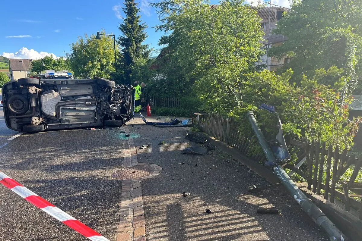 Diegten BL - Alkoholisiert mit einem Lieferwagen verunfallt 