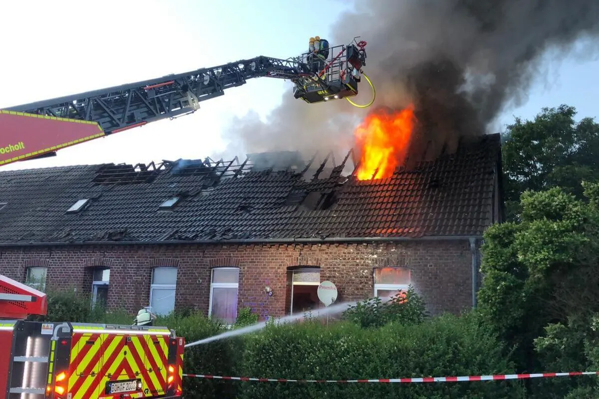 Bocholt - 90 Einsatzkräfte wegen Brand im Einsatz 