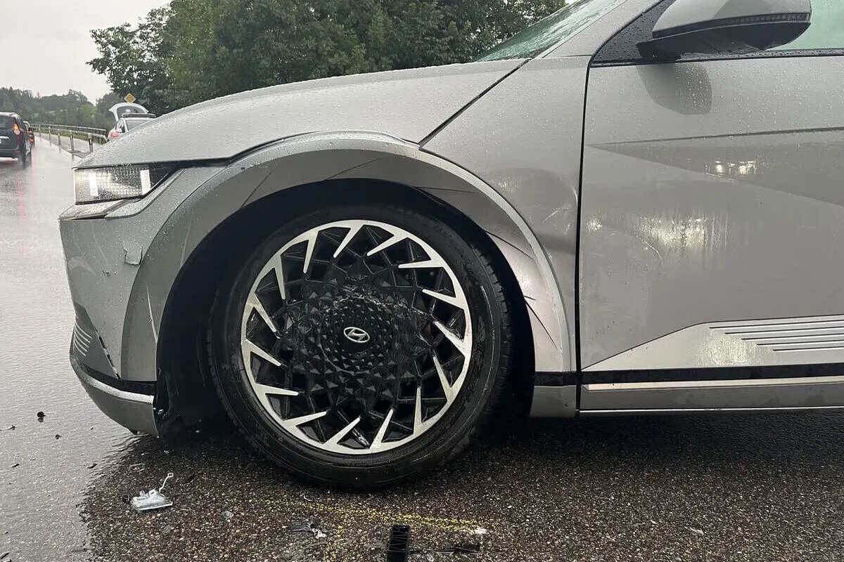 Lütisburg SG - Kollision zwischen zwei Autos