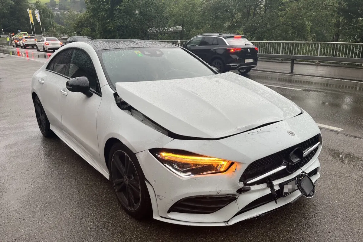 Lütisburg SG - Kollision zwischen zwei Autos