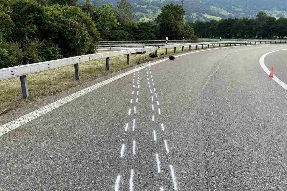 Mels SG - Motorradfahrer auf der A3 verunfallt