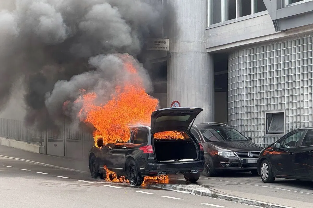 St.Gallen - Auto in Vollbrand