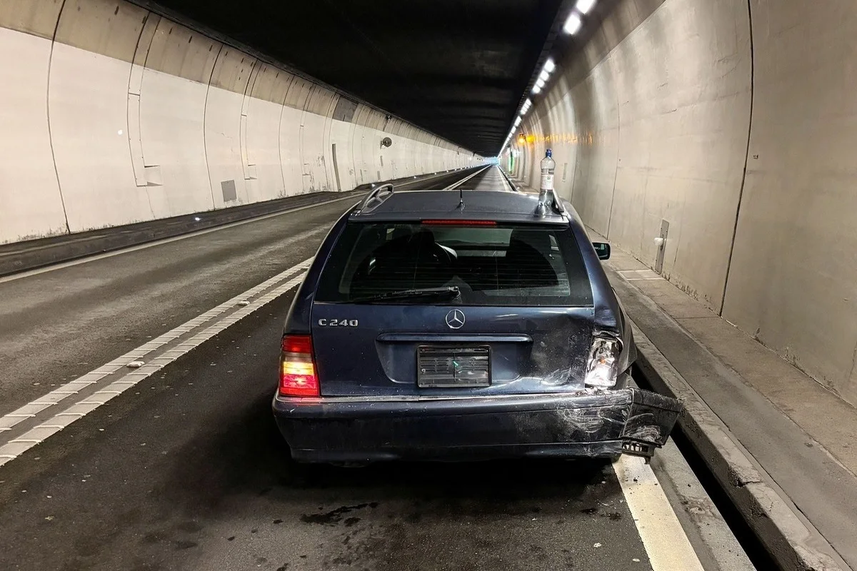 Alpnachstad OW - Loppertunnel nach Unfall gesperrt