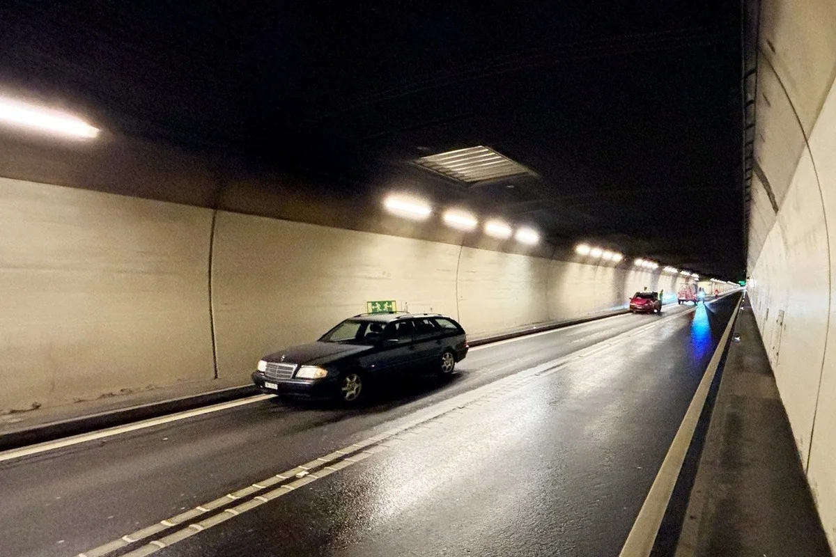 Alpnachstad OW - Loppertunnel nach Unfall gesperrt