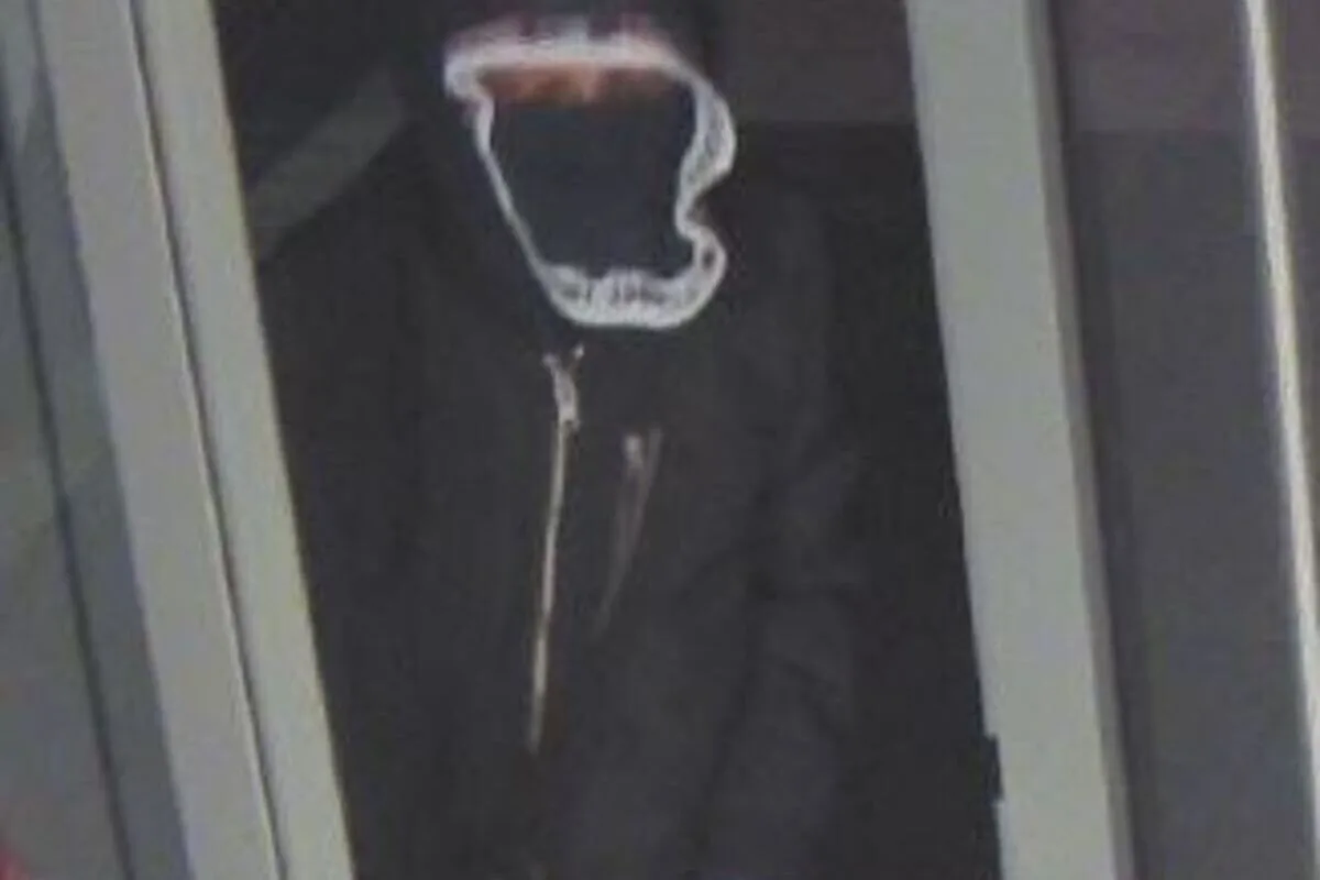 Kiel - Zeugen nach Geldautomatensprengungen gesucht 
