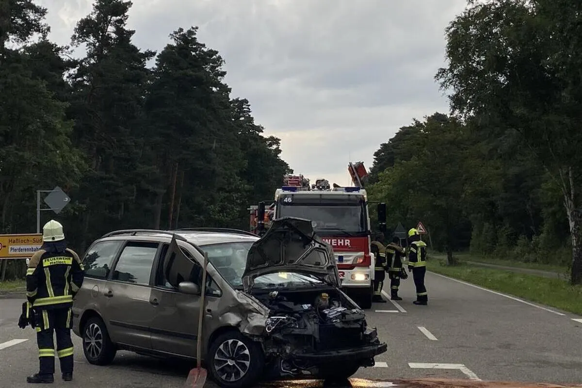 Haßloch - Mehrere Personen bei schwerem Unfall verletzt