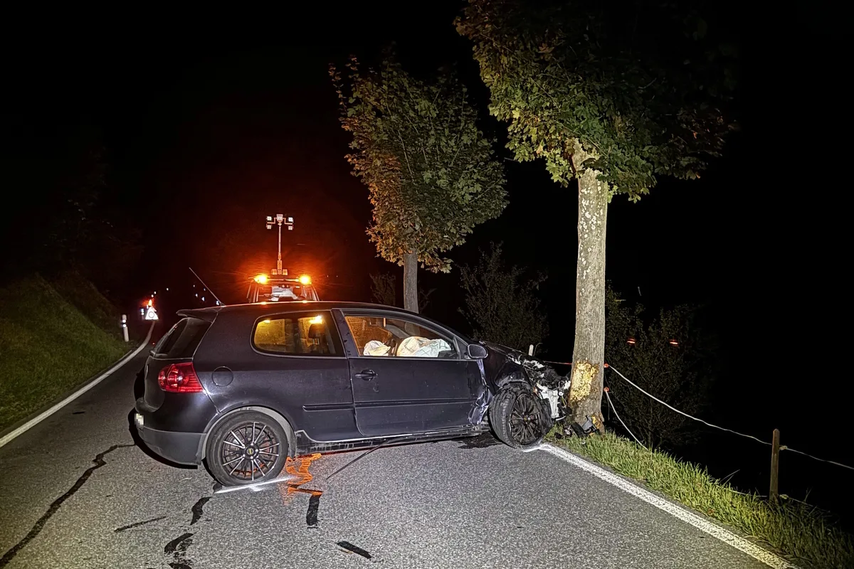 Eschenbach SG - Fahrunfähig Unfall verursacht