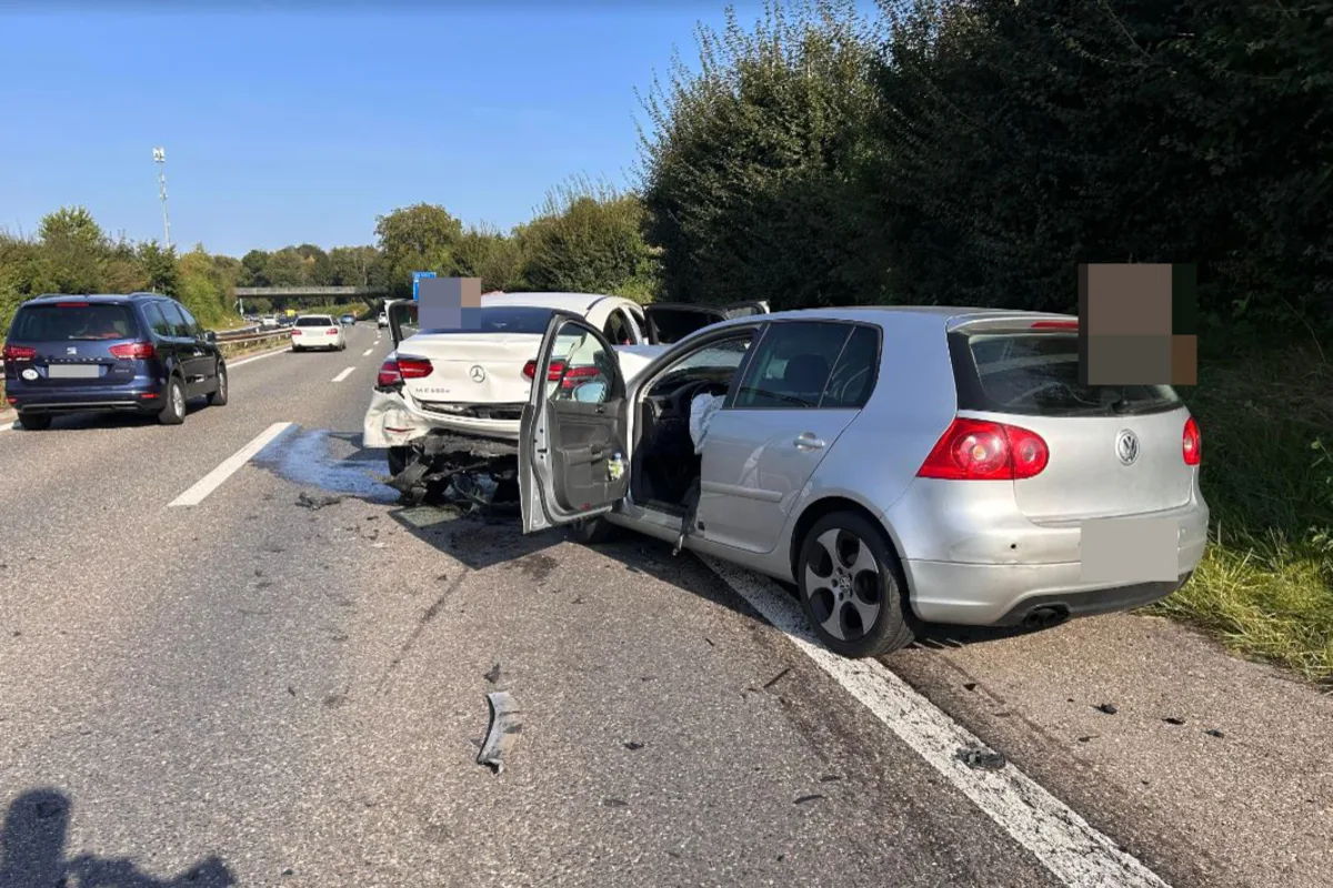 Hunzenschwil AG - Autofahrer bemerkt stockenden Verkehr zu spät