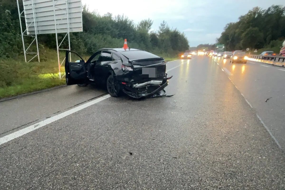  A1 bei Deitingen SO - Heftige Auffahrkollision führt zu Verkehrsbehinderungen