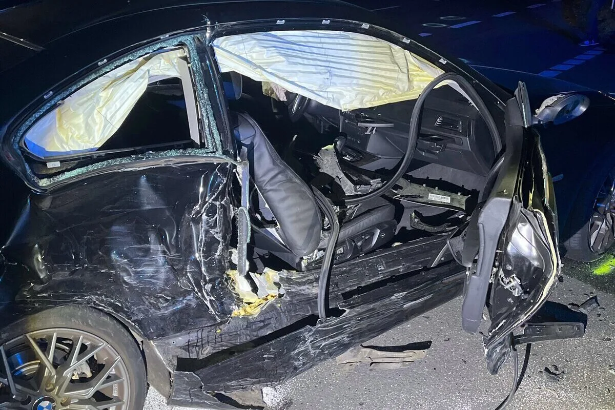 Langenfeld - Unfall zwischen Audi und BMW