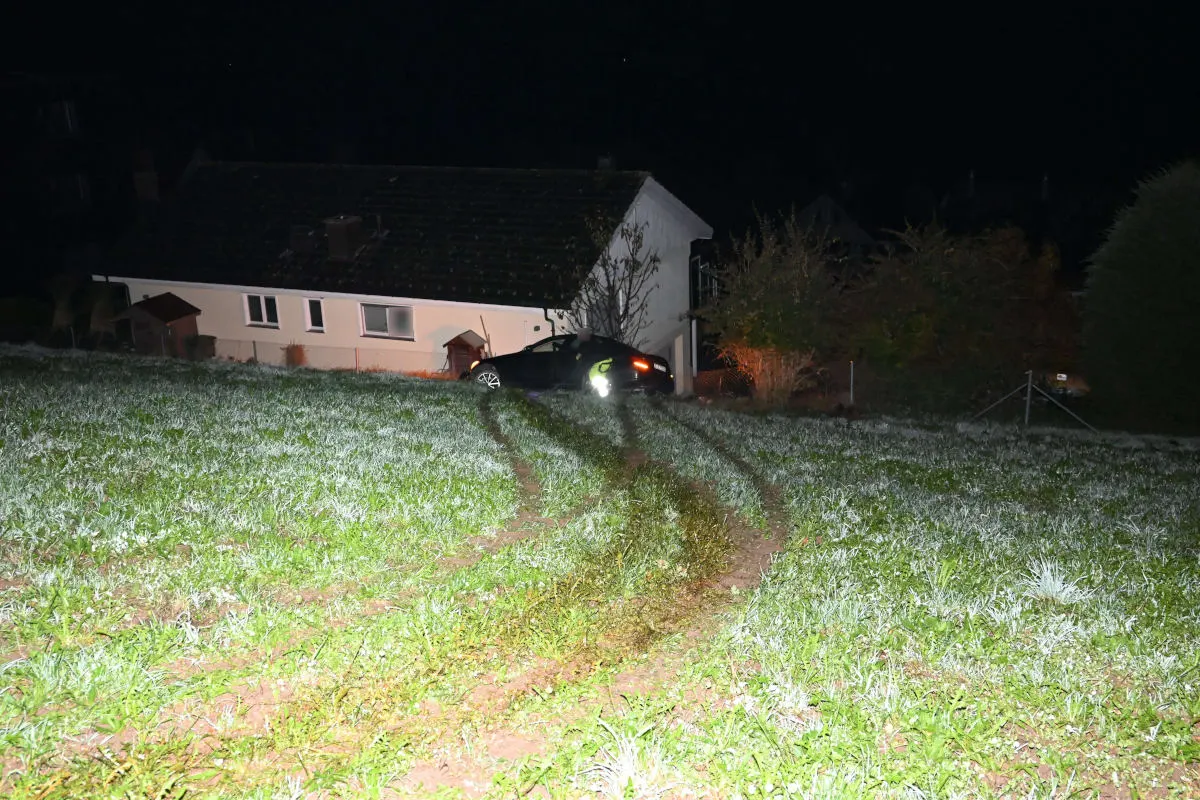 Schmerikon SG – Fahrunfähig Selbstunfall verursacht