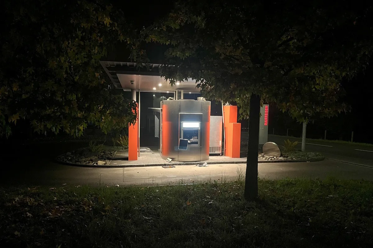 Tübach SG – Enormer Schaden nach Sprengung eines Geldautomaten 