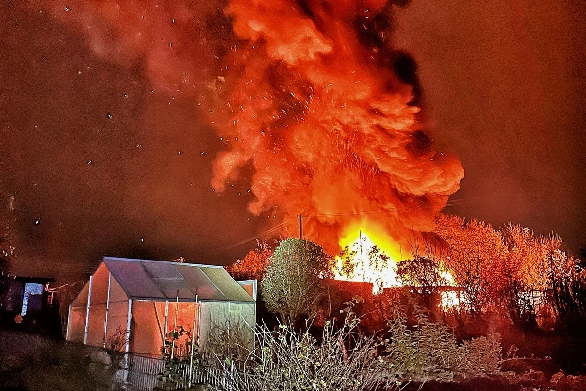 Neuss – Großer Brand in einer Kleingartenanlage 