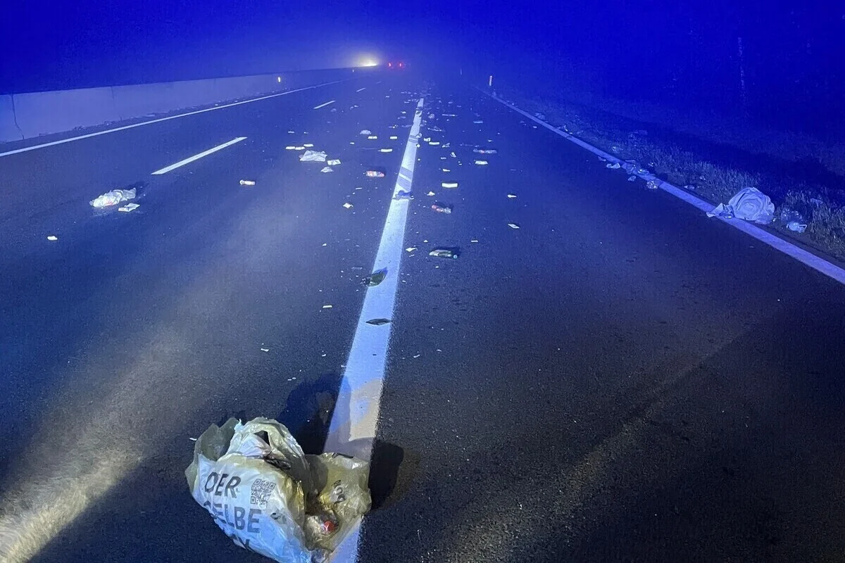 Bezirk Leibnitz – 720 Liter Hausmüll von der Brücke geworfen