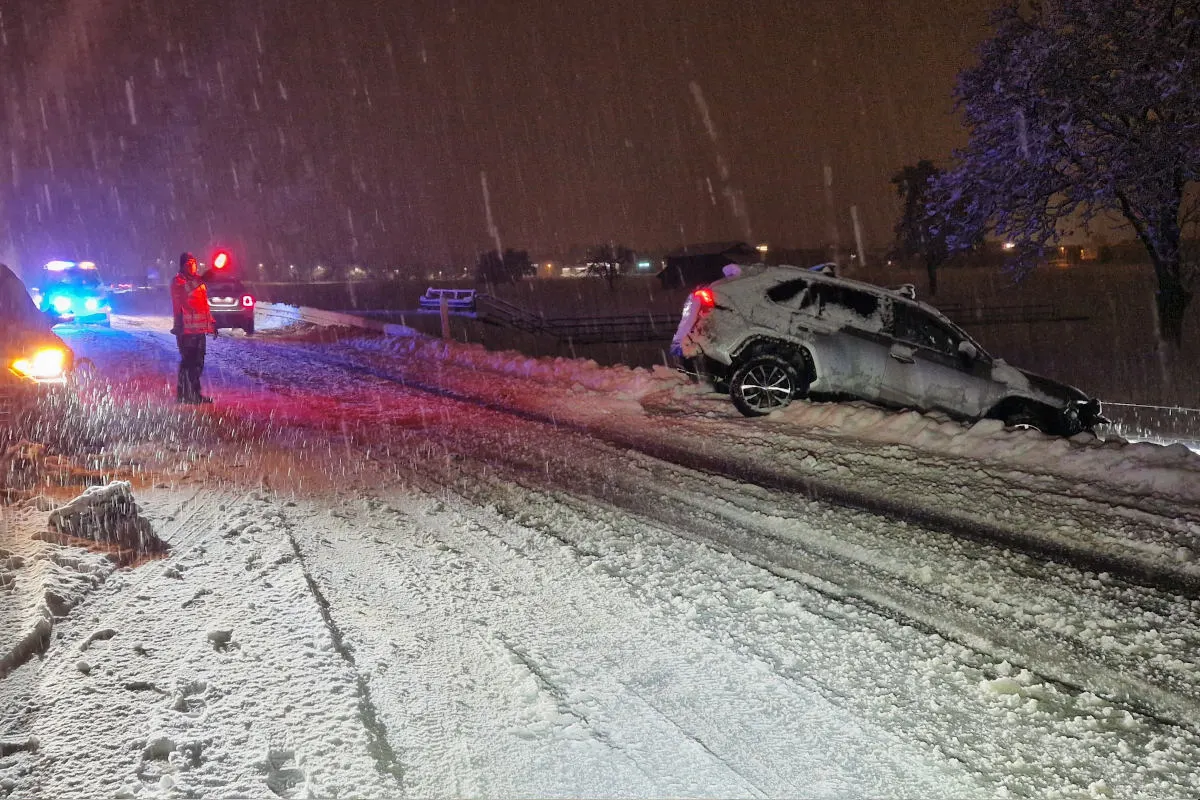 Kanton Glarus GL – Unfälle und Verkehrsbehinderungen wegen starken Schnefalls