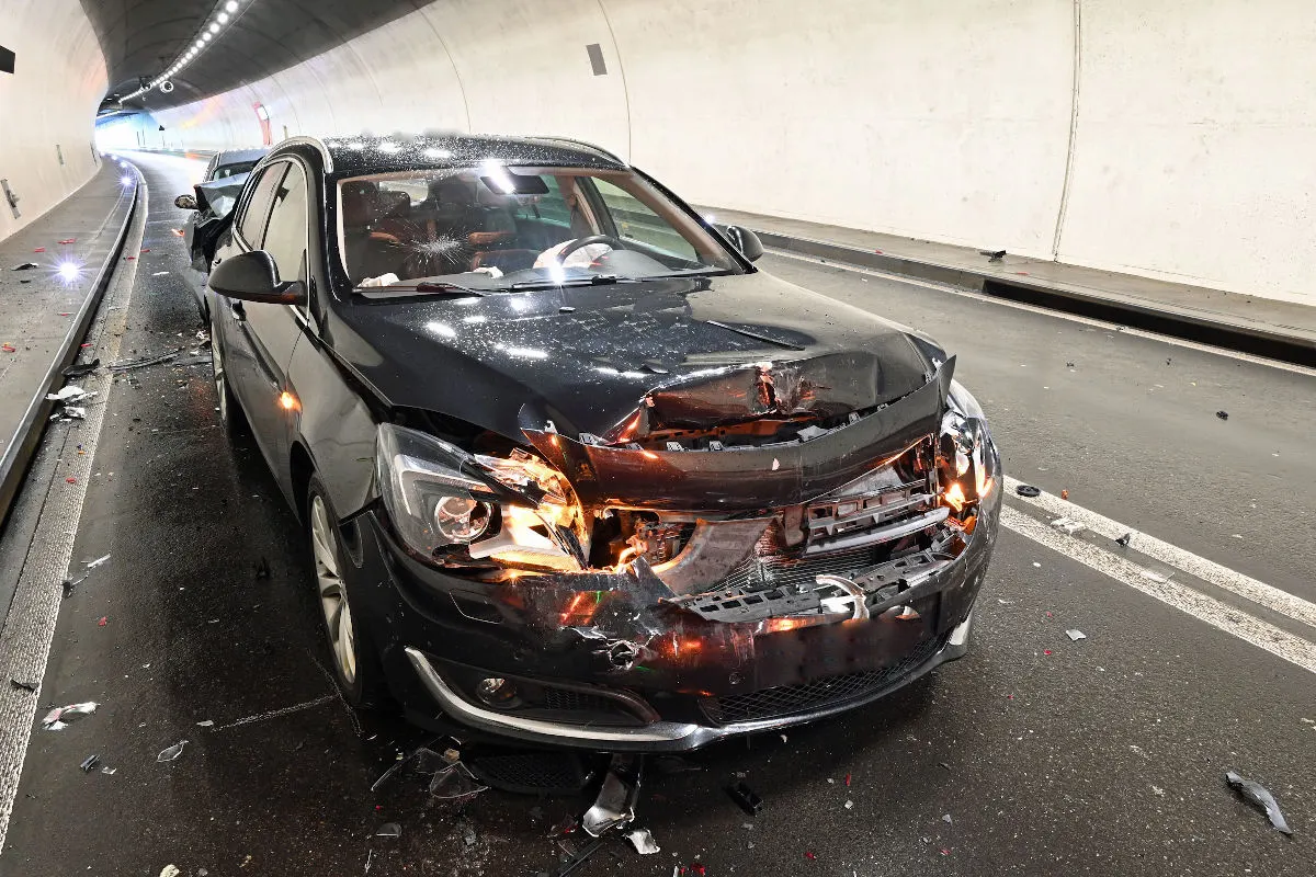 Buchrain LU – Stau nach Auffahrunfall mit vier Autos