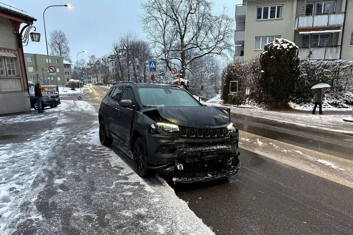 St.Gallen – Auf stehenden Bus aufgefahren