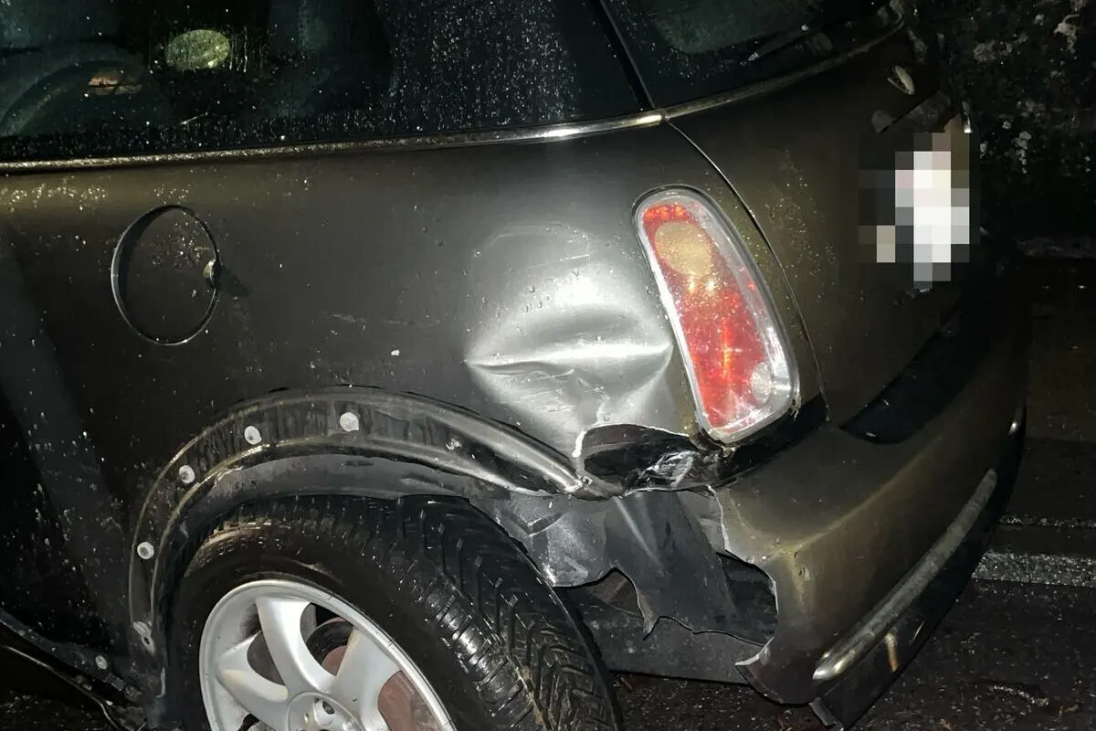 Grenchen SO – Auto kippt bei Unfall zur Seite 