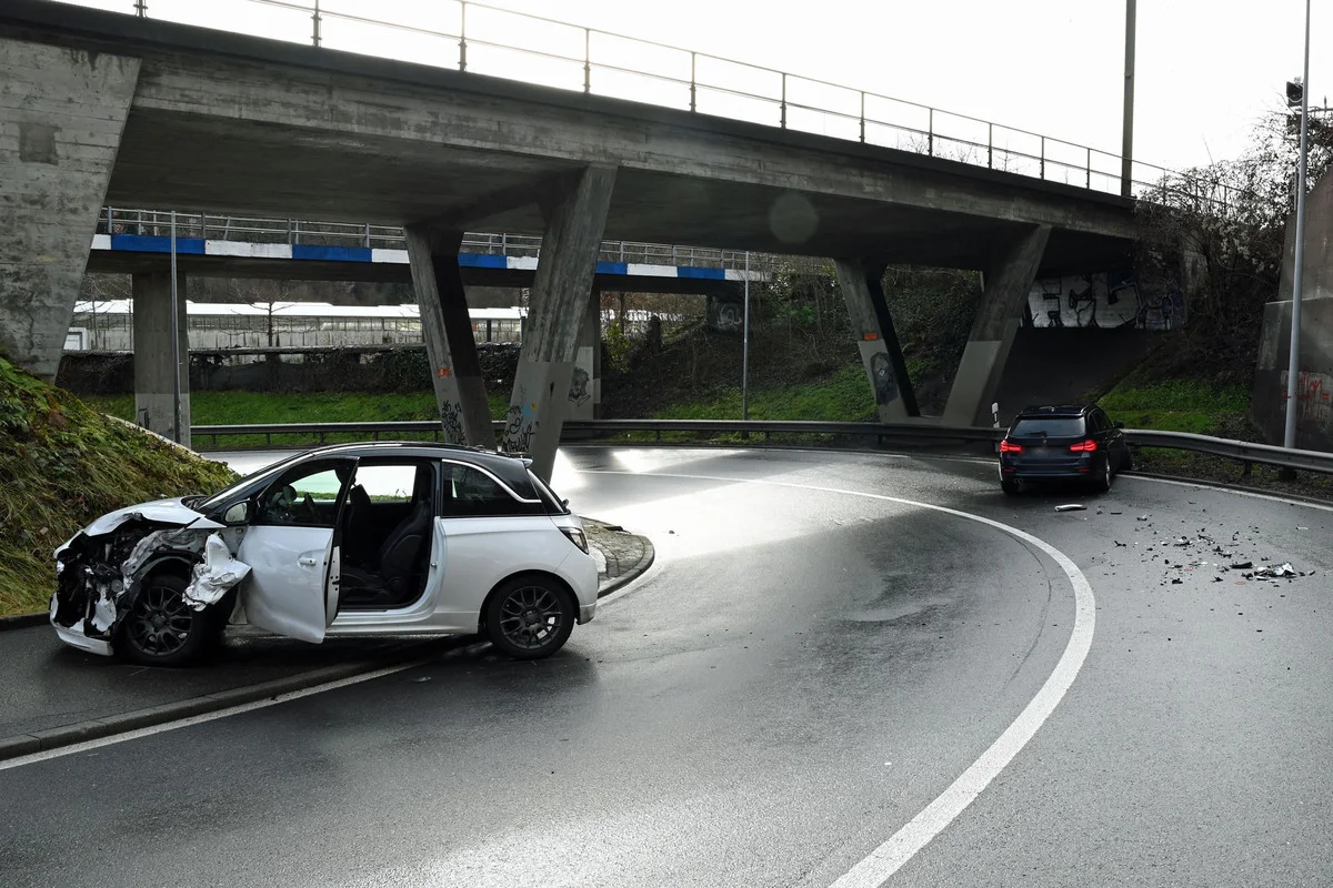 Ebikon/Luzern/Root – Fünf Personen bei Verkehrsunfällen verletzt