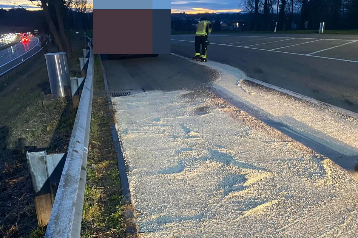 Goldach SG – Diesel von Rastplatz bei Autobahn in Bach und See gelangt