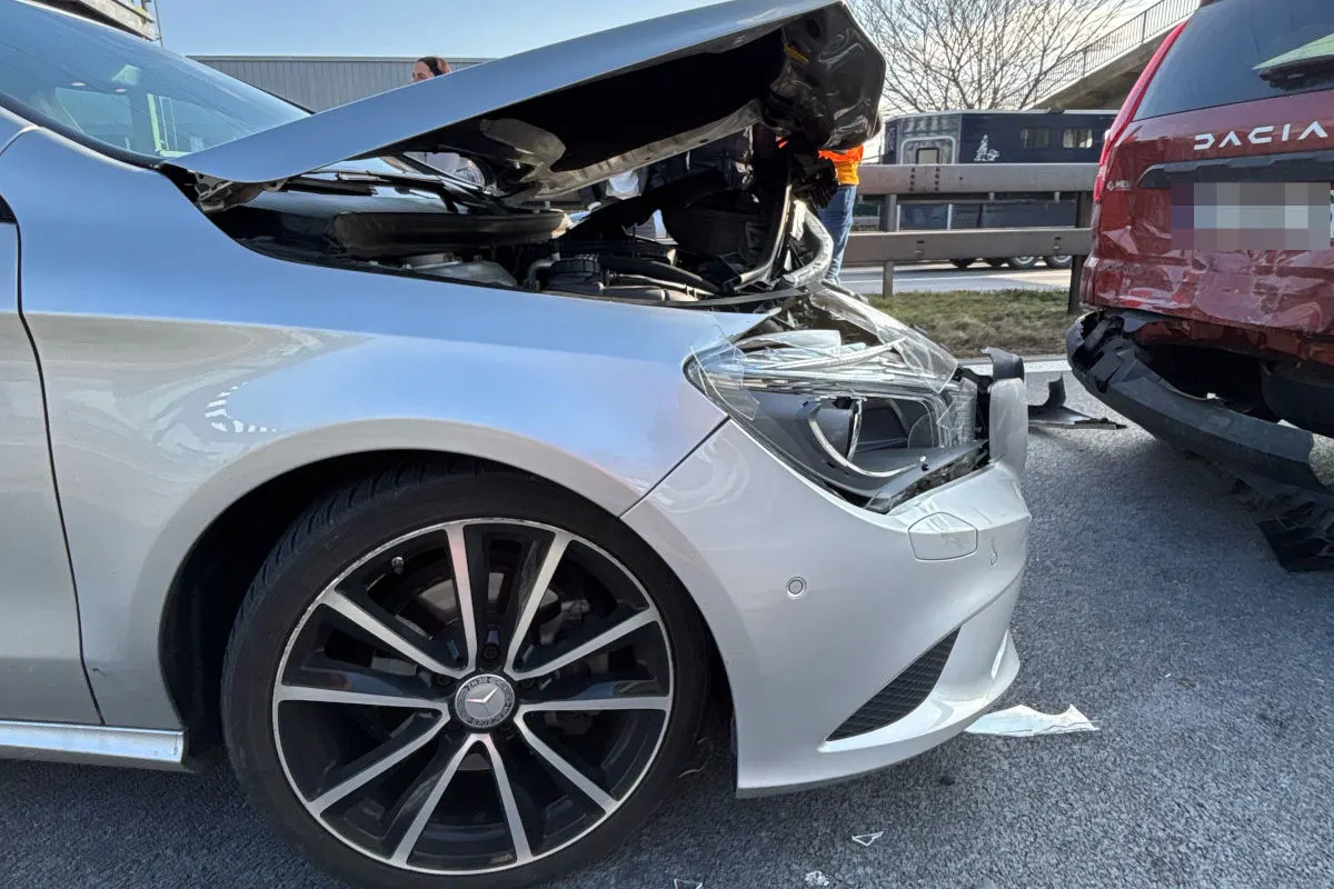 A1 Oberbuchsiten SO – Fünf Autos bei Auffahrkollision auf Autobahn beteiligt