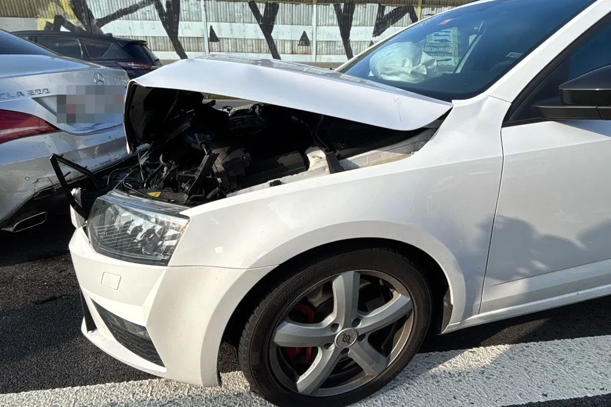 A1 Oberbuchsiten SO – Fünf Autos bei Auffahrkollision auf Autobahn beteiligt