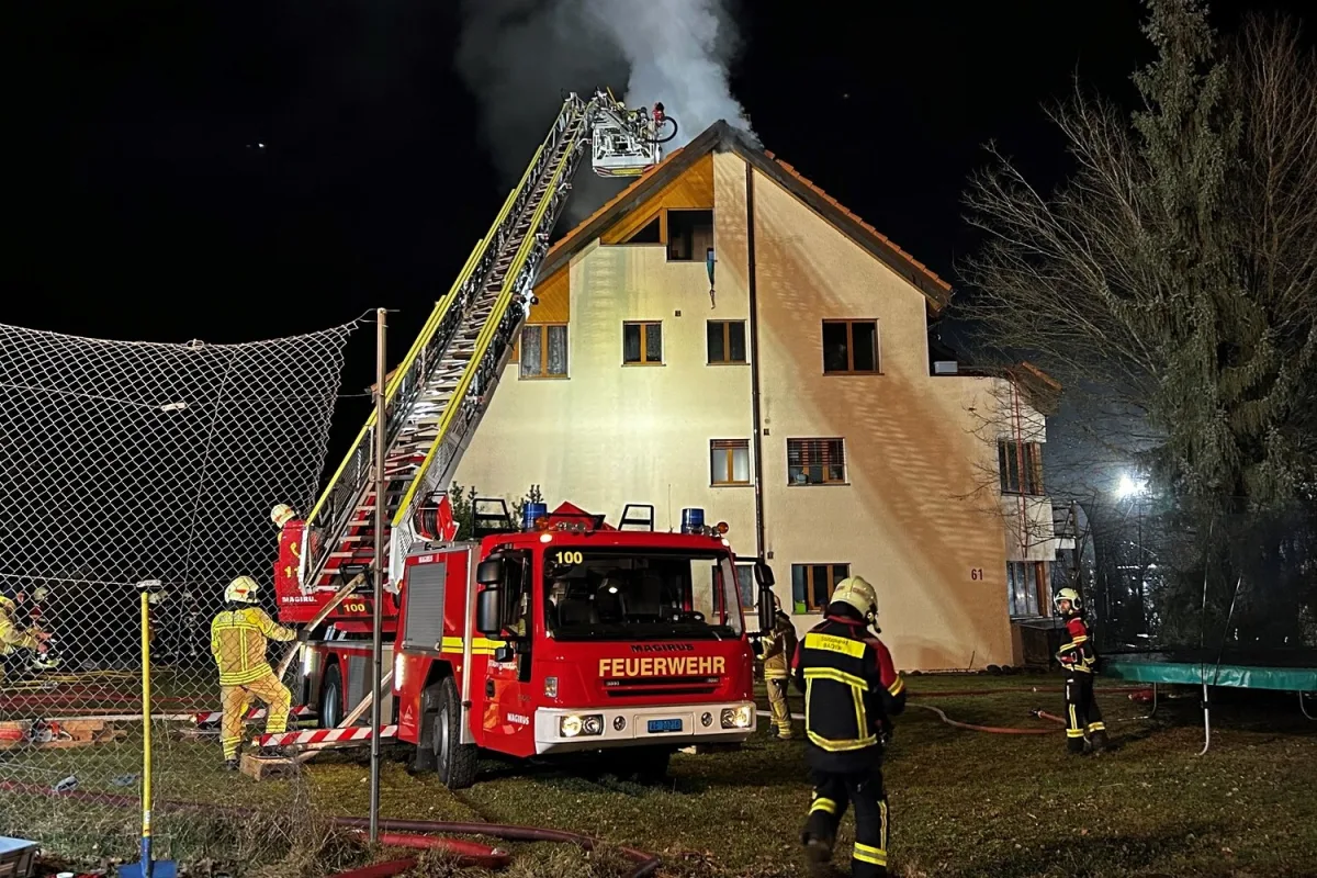 Grossbrand in Gebenstorf AG - Mehrfamilienhaus evakuiert