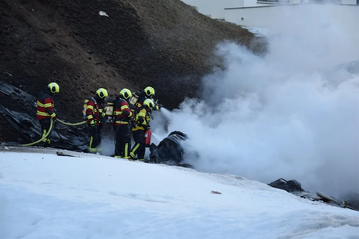 Flugzeugabsturz in La Punt Chamues-ch GR fordert mehrere Todesopfer
