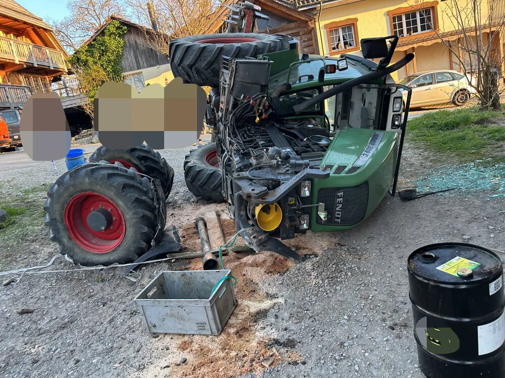 Hägglingen AG – 14-jähriger Traktorfahrer bei Unfall verletzt