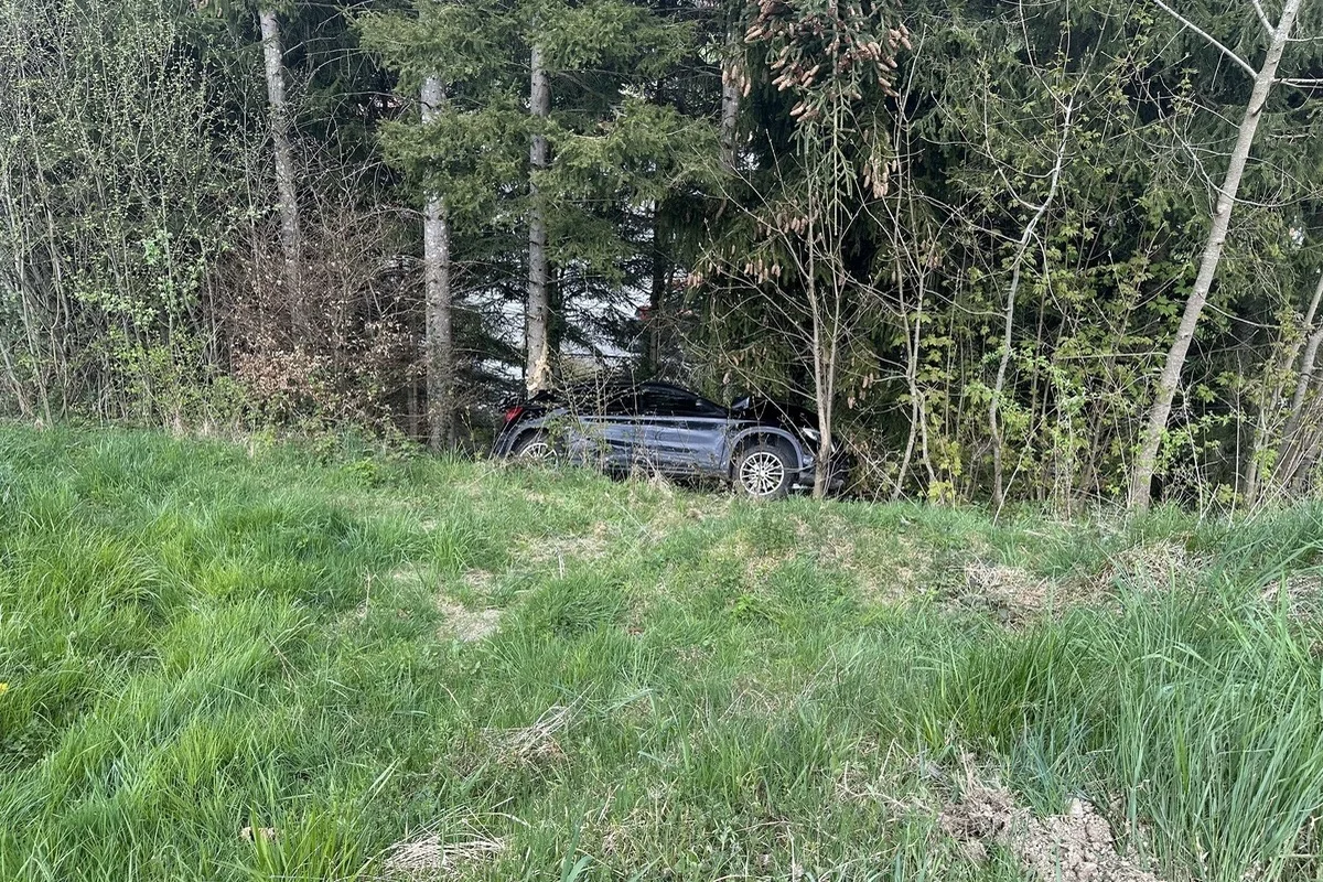 Walzenhausen AR – Bei Unfall von der Strasse abgekommen - Verdacht auf Fahrunfähigkeit