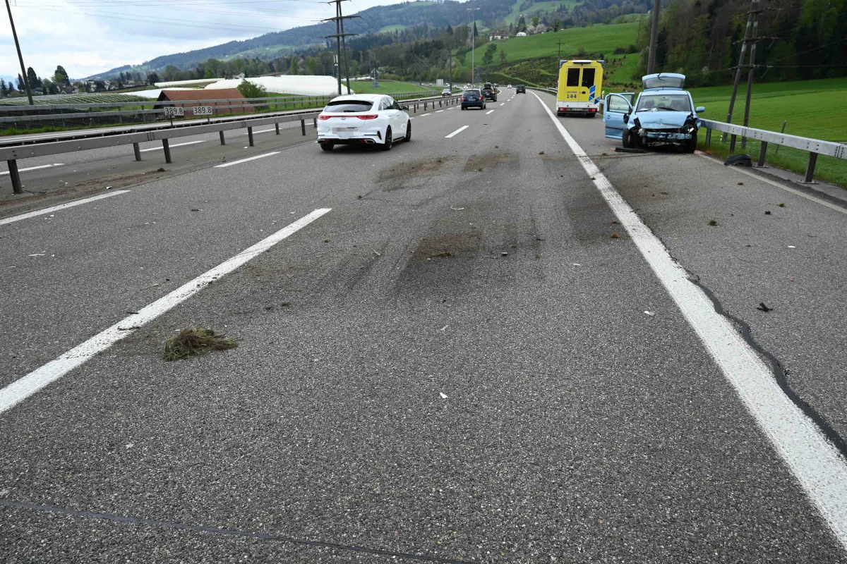 A1 Goldach SG – Mann bei Selbstunfall auf der Autobahn verletzt