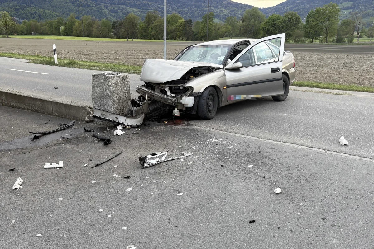 Betrunkene Mutter baut in Montlingen SG Unfall – 4-jähriges Kind im Auto