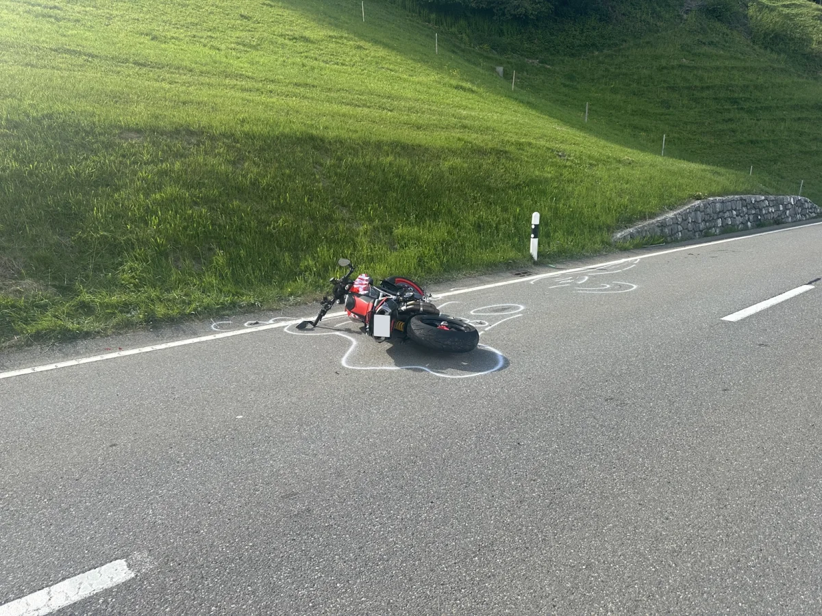 Schwellbrunn AR – Unfall nach Überholmanöver
