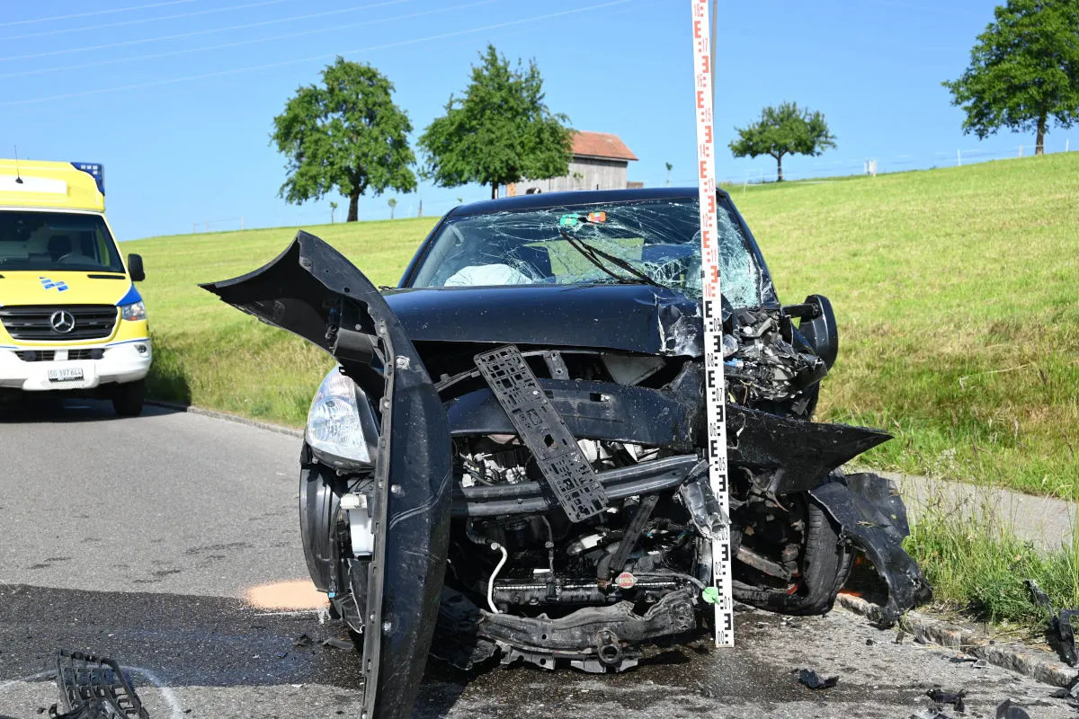 Unfall in Kirchberg SG – Zwei Verletzte nach Frontalkollision