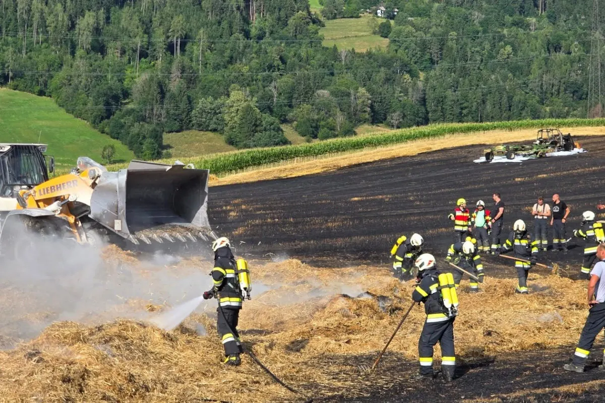 Brand in Tainach K – Strohballenpresse komplett zerstört