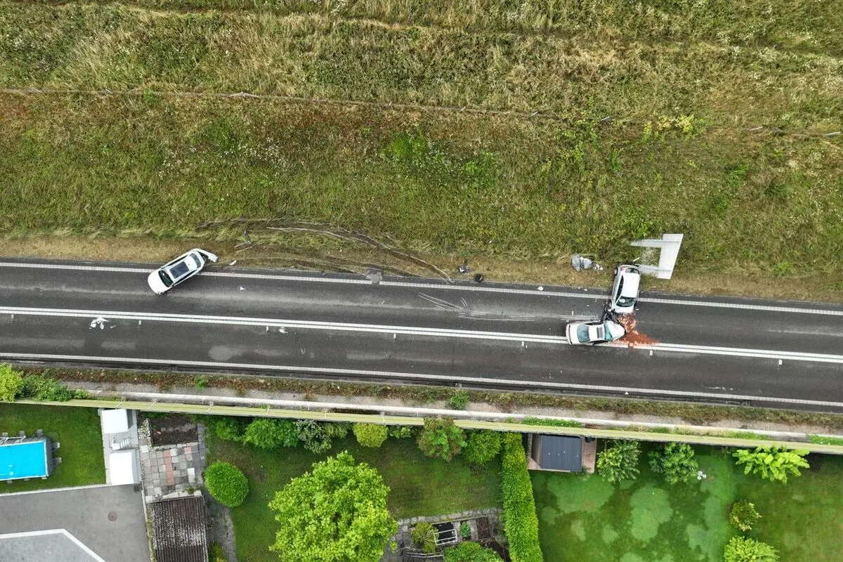 A18 Aesch BL – Überholmanöver führt zu schwerem Unfall mit vier Verletzten