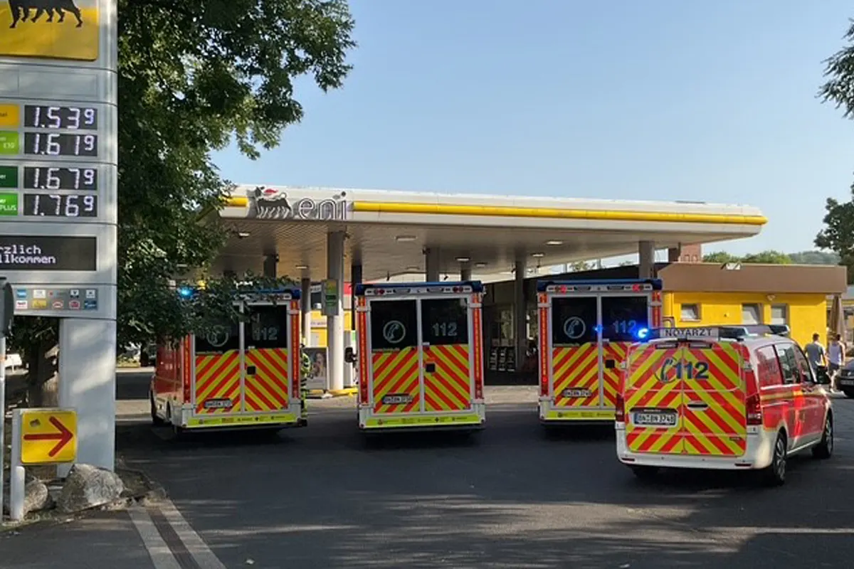 B9 Bonn NW – Drei Verletzte bei Auffahrunfall