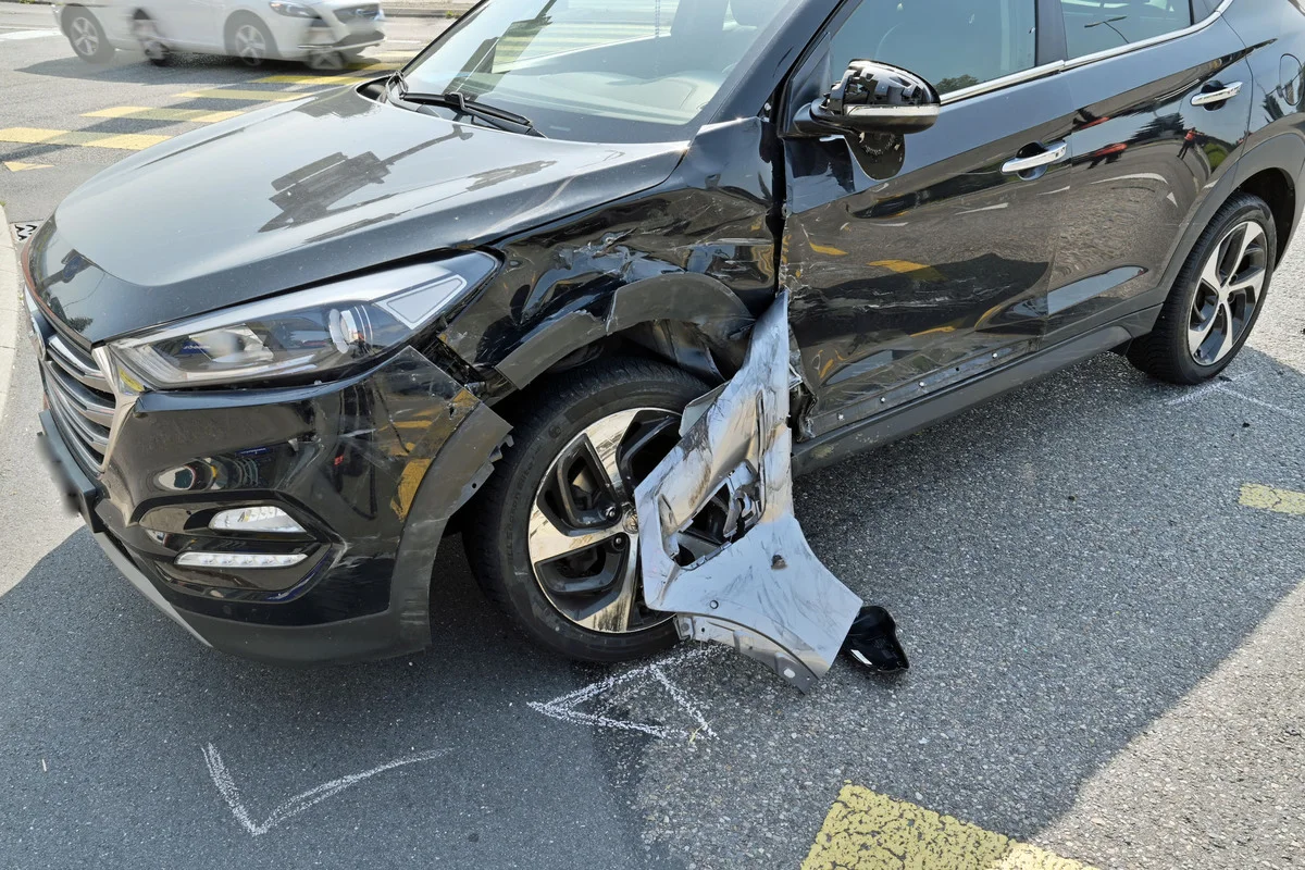 Inwil LU – Beim Abbiegen verunfallt 