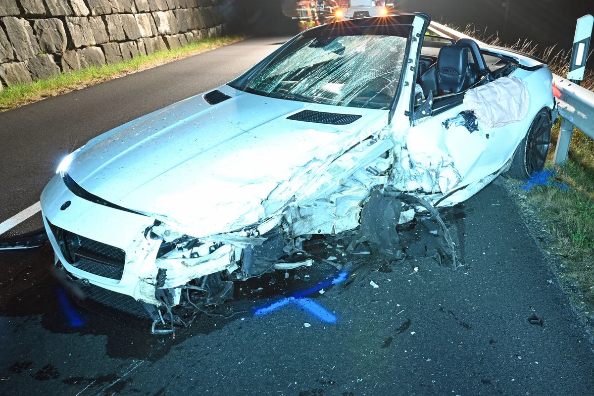 Unfall in Schüpfheim LU – Ein Verletzter und hoher Sachschaden nach Frontalkollision 