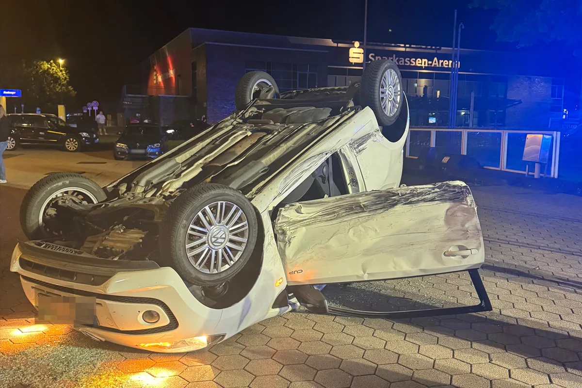 Aurich NI – Drei Verletzte nach Unfall von zwei Pkw
