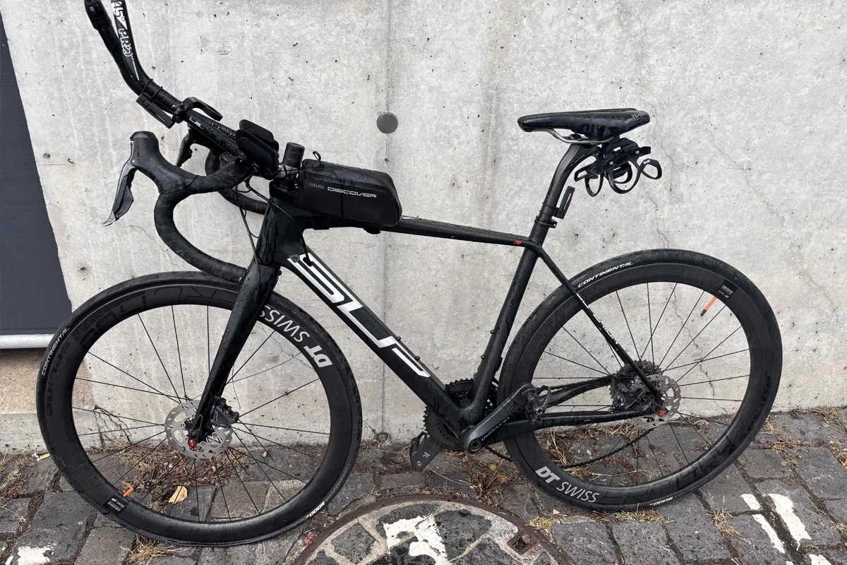 Rapperswil-Jona SG – Rennvelofahrer kollidiert mit Pkw