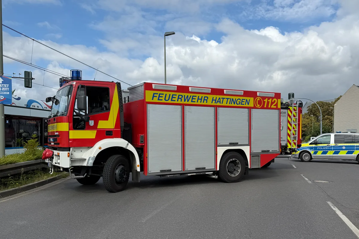 Hattingen NW – Fußgänger von Straßenbahn erfasst und tödlich verletzt