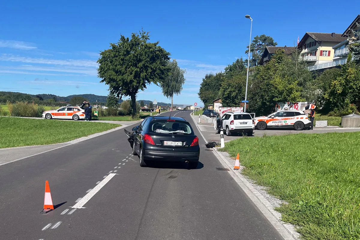 Schwarzenbach SG – Frau bei Unfall von zwei Pkw verletzt
